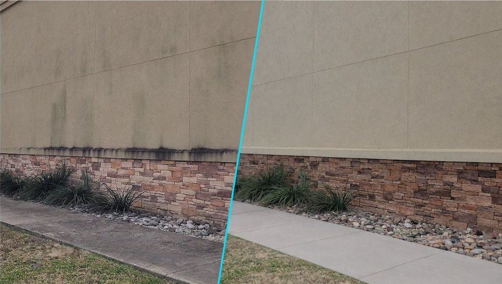 Before and after commercial building washing in Corsicana, TX